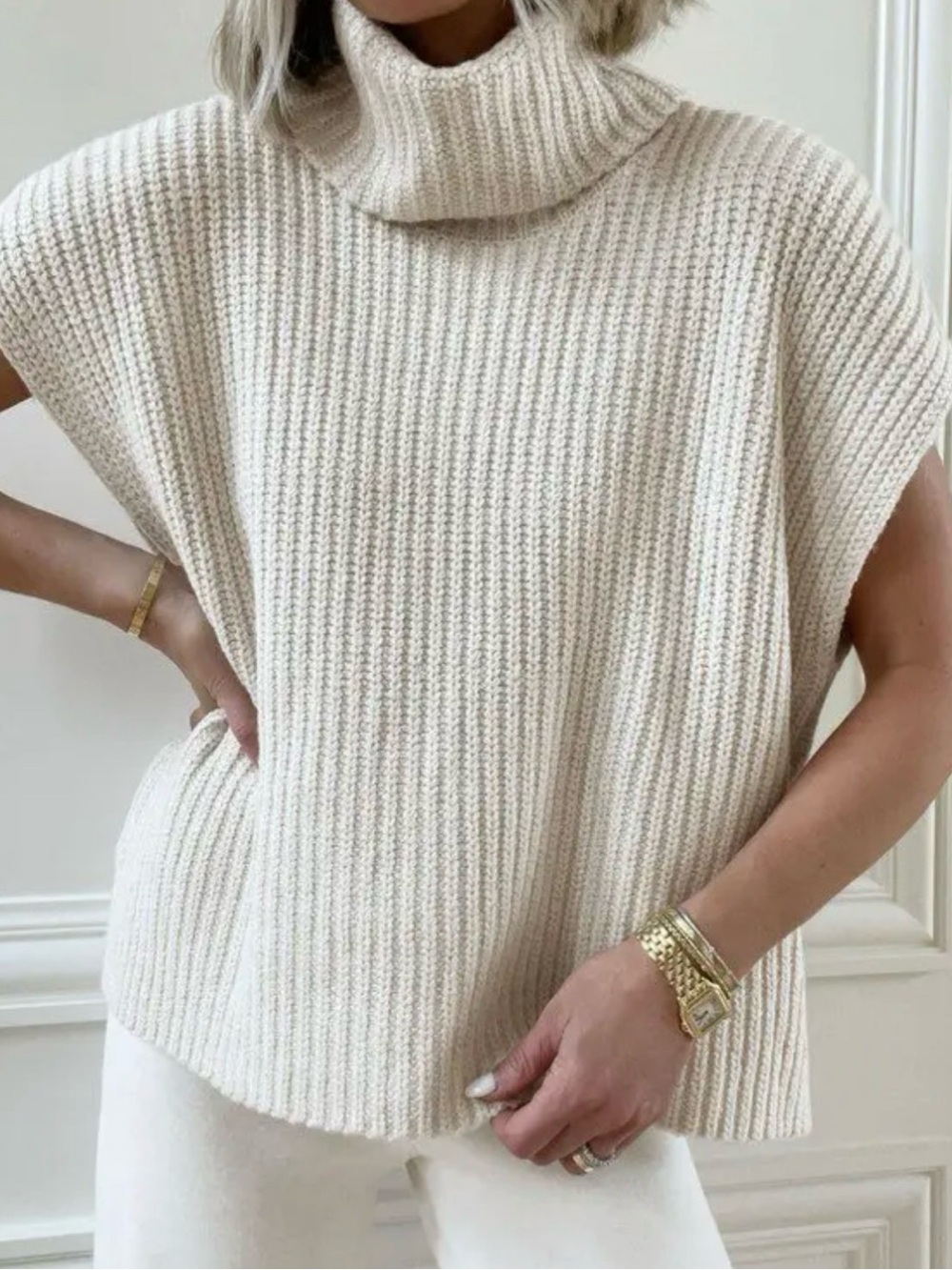 Splendid Cream Ribbed Turtleneck Sweater Vest